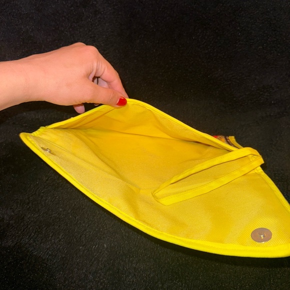 Hand stitched clutch - Picture 4 of 4